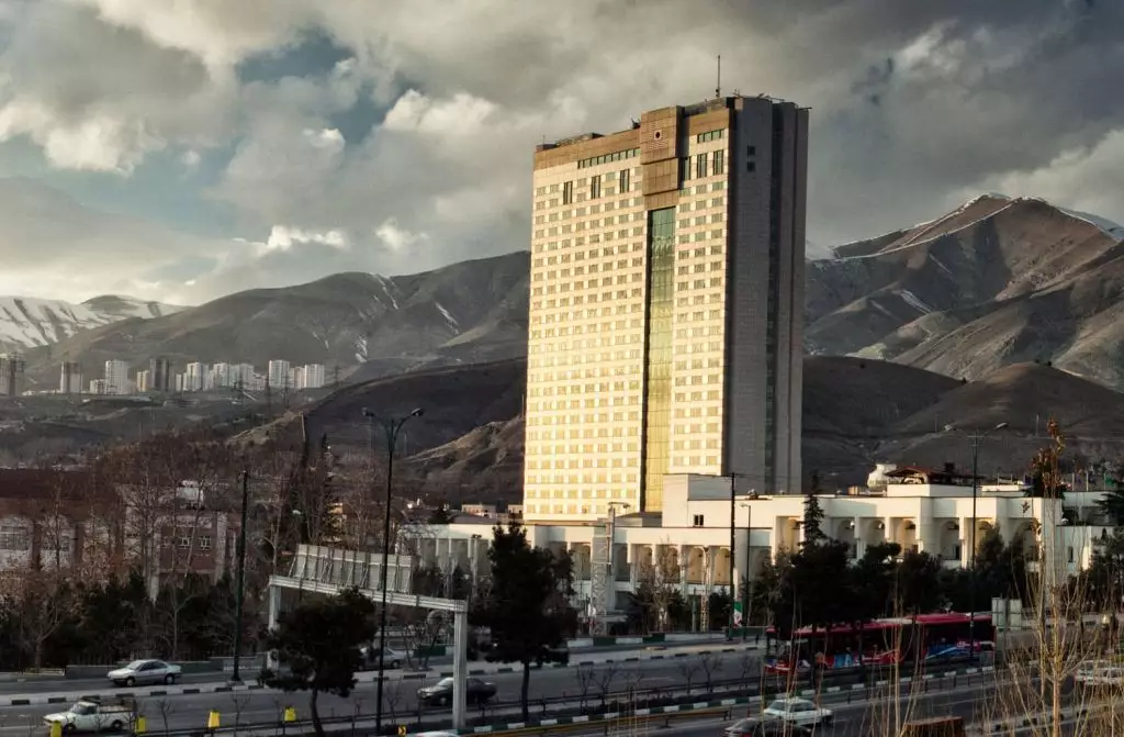 img-hotel_azadi
